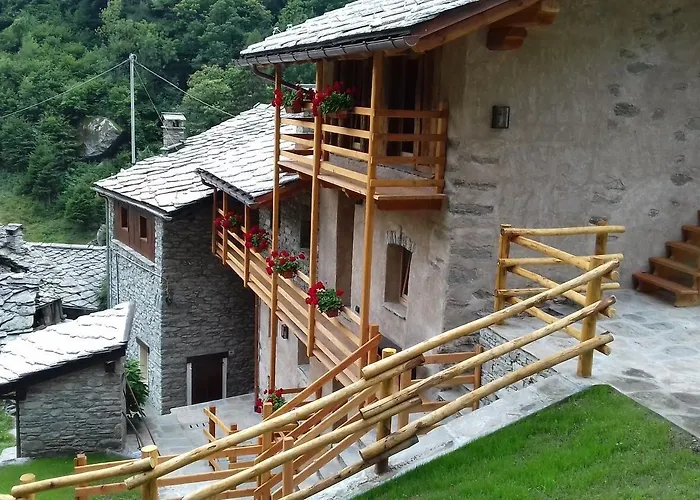 D'hotes - Li Tzatagni Πανσιόν 3*